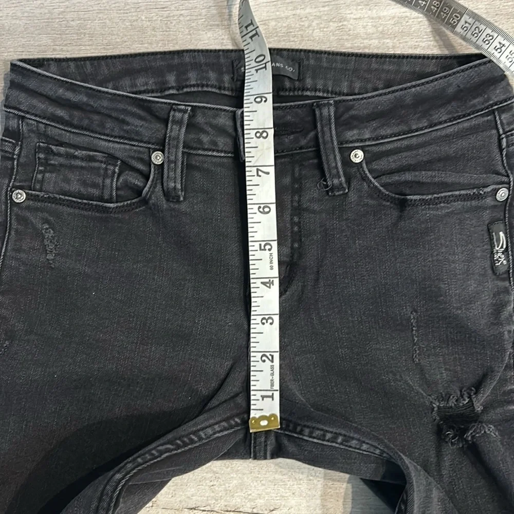 Silver Aiko Skinny jeans in black distressed size 26